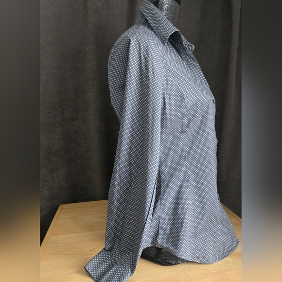 Women's Gray Button-Up Blouse - Picture 2 of 9